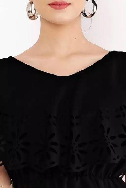 Oceanista Women's Crepe Solid V-Neck Black Top